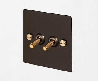 2G Toggle / Cross / Smoked Bronze / Brass